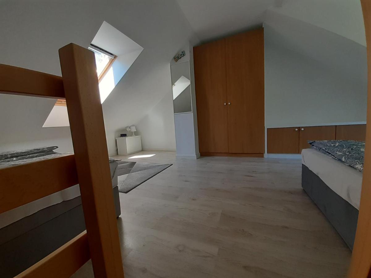 Komfortowy Apartament Dwupoziomowy W Cichej Okolicy Pobierowo Exterior photo